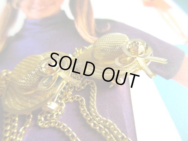 画像4: 【胸きゅんレトロ*】未使用*お帽子のチェーンブローチ (4)