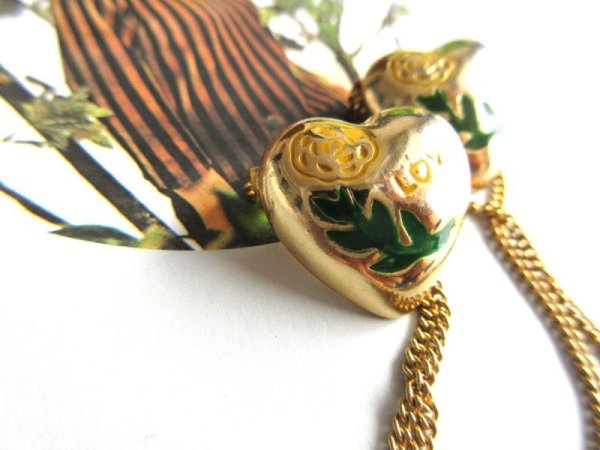 画像2: 【カジュアル使いにも*】未使用*手描き風ペイントのチェーンブローチ (2)