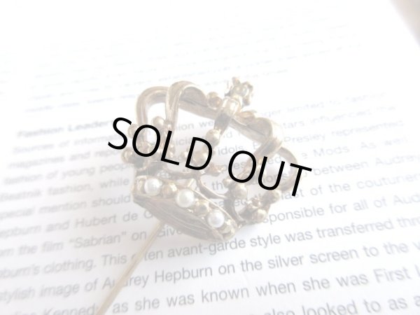 画像2: 【パーツの欠け無しの完品*】未使用*海外ヴィンテージのクラウンスティックブローチ (2)