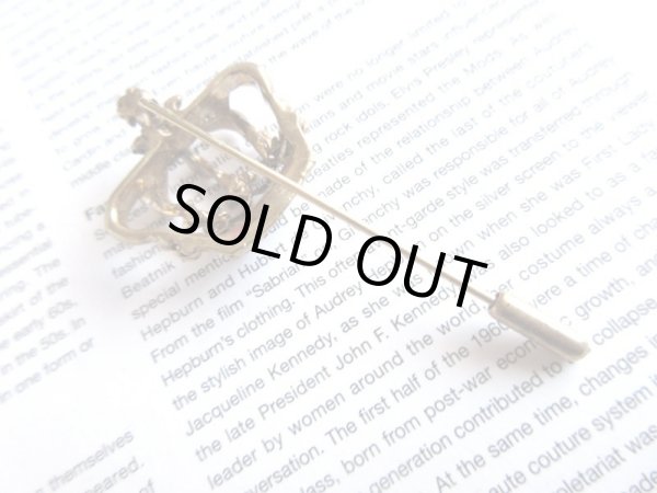 画像4: 【パーツの欠け無しの完品*】未使用*海外ヴィンテージのクラウンスティックブローチ (4)