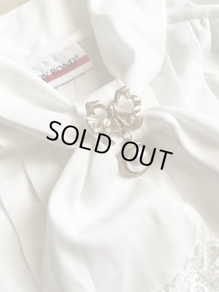 画像6: 【お行儀の良さが自慢です*】未使用*ゆらりリボンブローチ (6)