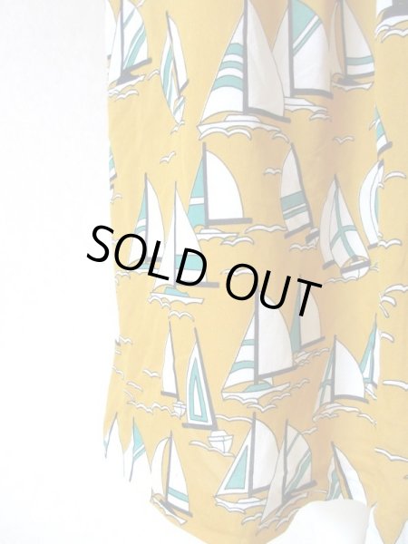 画像2: 【色褪せないマリンルック*】ヨット柄ワンピース (2)
