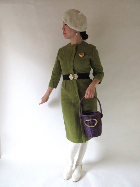 画像2: 【黒地ベースがオトナっぽ*】鮮やかフラワーワンピース (2)