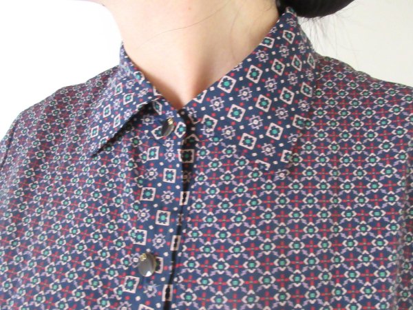 画像7: 【黒地ベースがオトナっぽ*】鮮やかフラワーワンピース (7)