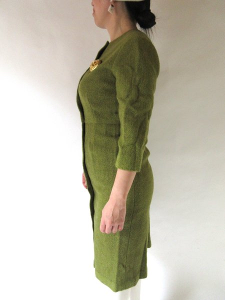 画像4: 【黒地ベースがオトナっぽ*】鮮やかフラワーワンピース (4)