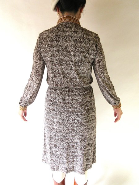 画像5: 【黒地ベースがオトナっぽ*】鮮やかフラワーワンピース (5)